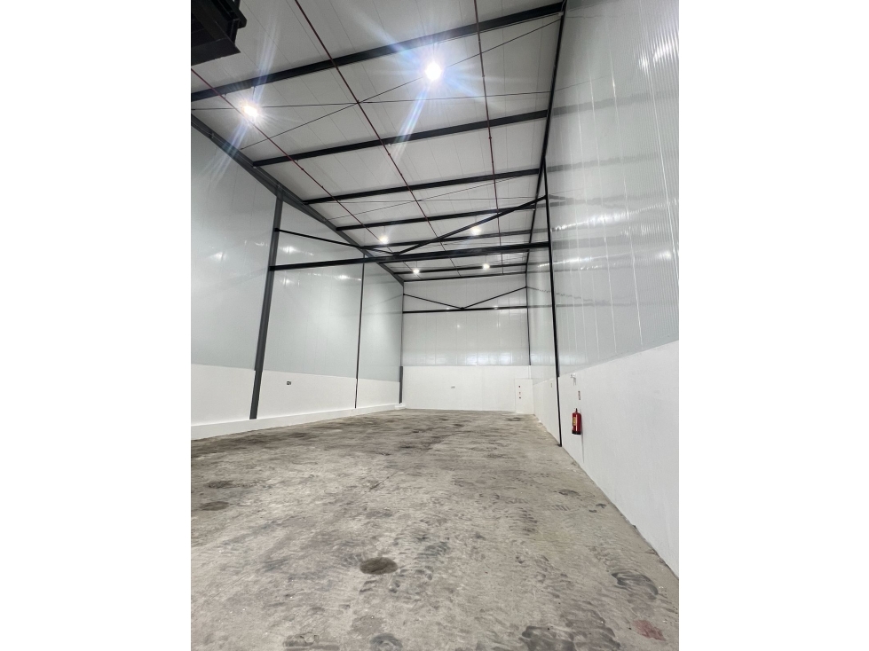 SE ALQUILA GALERA COMERCIAL | 24 DE DICIEMBRE — foto 3