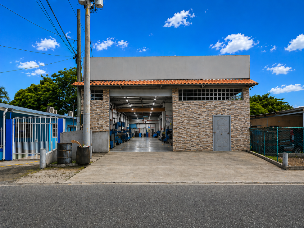 BODEGA EN VENTA - ALQUILER | JUAN DIAZ | A 5MIN DE LOS PUEBLOS