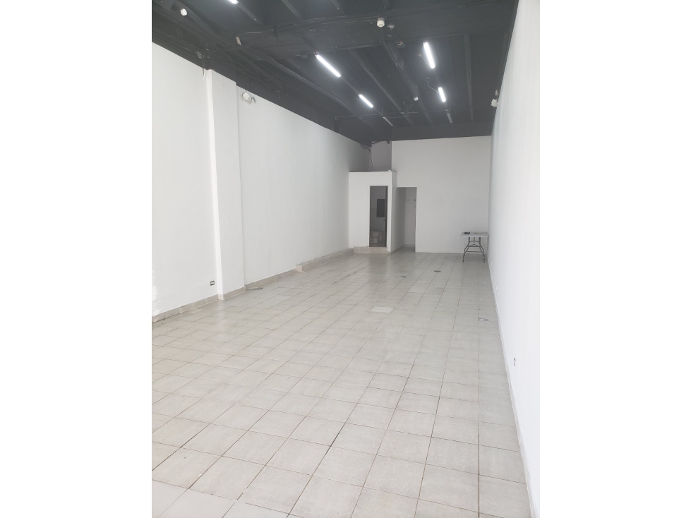 SE ALQUILA LOCAL COMERCIAL | VIA ESPAÑA - 4