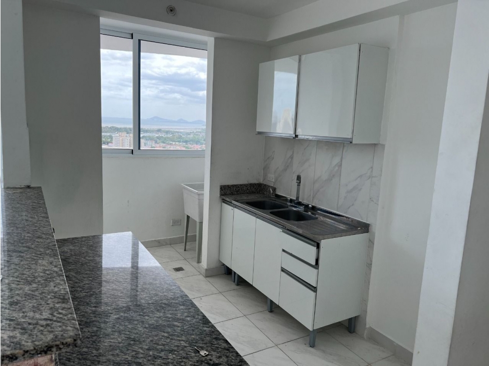 Vendo Apto PH MILLENNIALS TORRE 100 Con Vista al Mar y a la Ciudad - 6