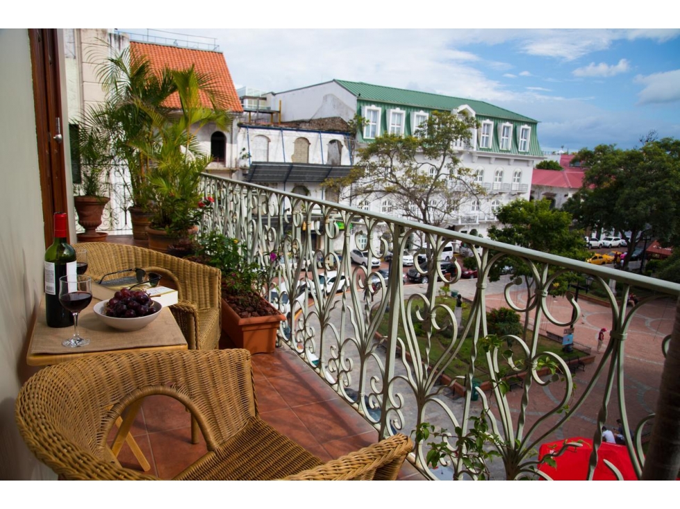 Duplex Casco Antiguo - Amoblado