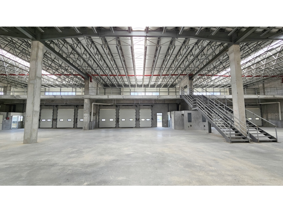 BODEGA EN VENTA Y ALQUILER | CORREDOR SUR | CERCA DEL AEROPUERTO — foto 4