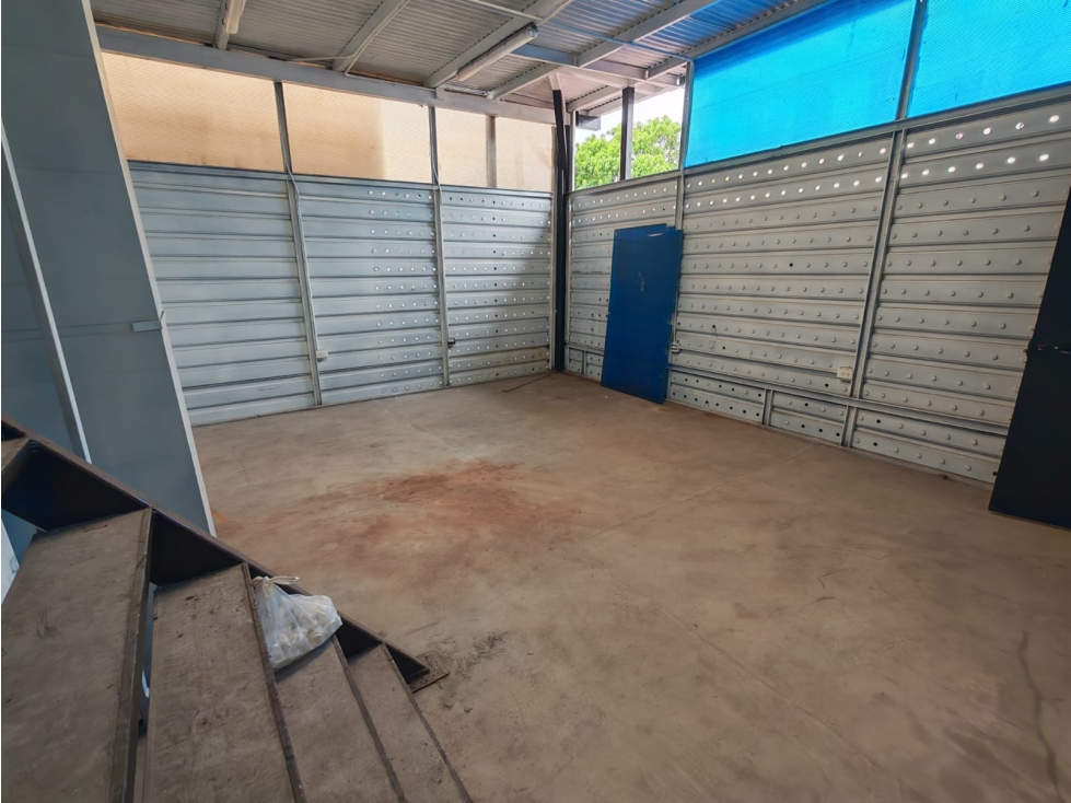 SE VENDE GALERA | AVE. CINCUENTENARIO - 2