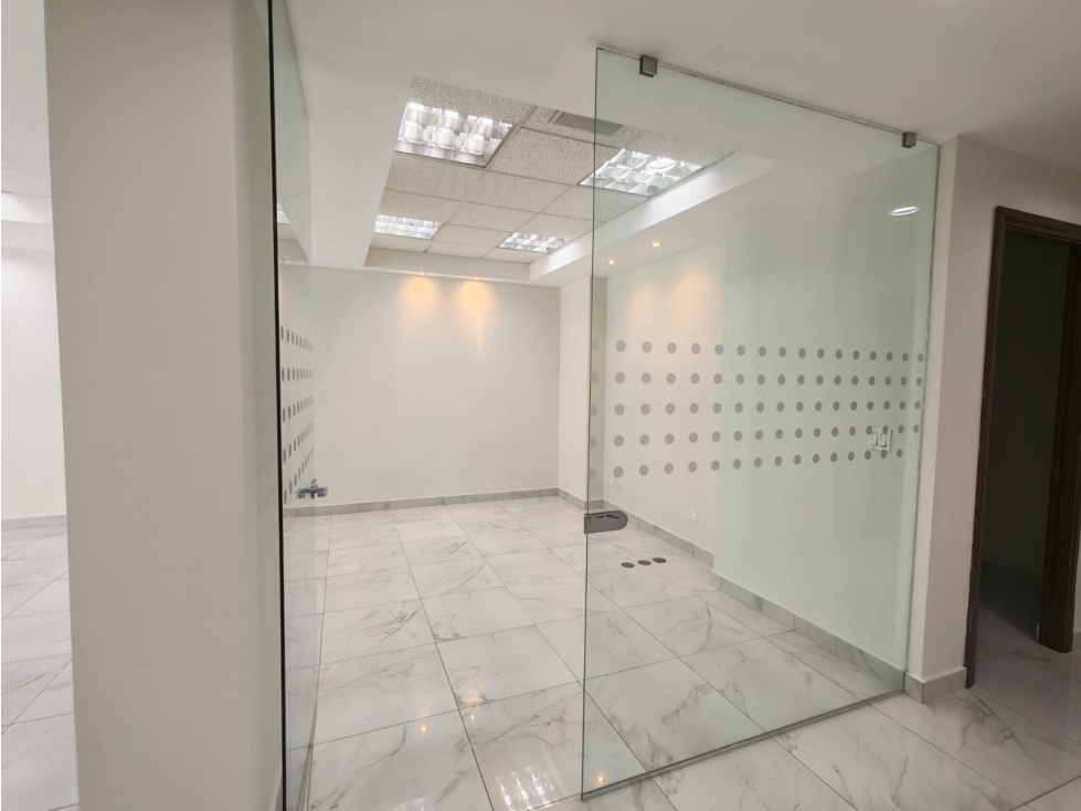 SE ALQUILA LOCAL COMERCIAL | VÍA ESPAÑA Y 12 DE OCTUBRE - 5