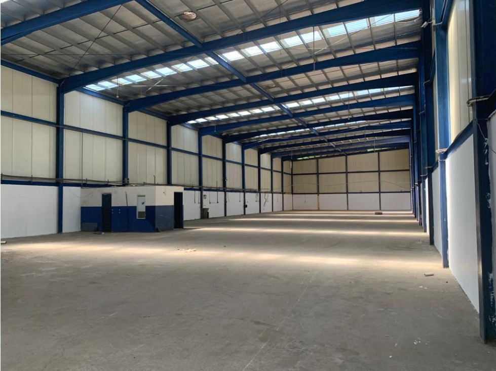 SE ALQUILA BODEGA COMERCIAL | RIO ABAJO | CALLE 15 - 5