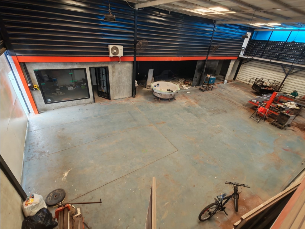 SE VENDE GALERA | AVE. CINCUENTENARIO - 4