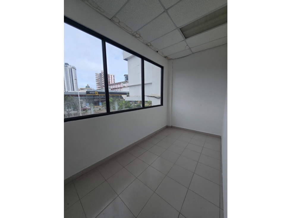 Alquiler | local plaza Doral — foto 3