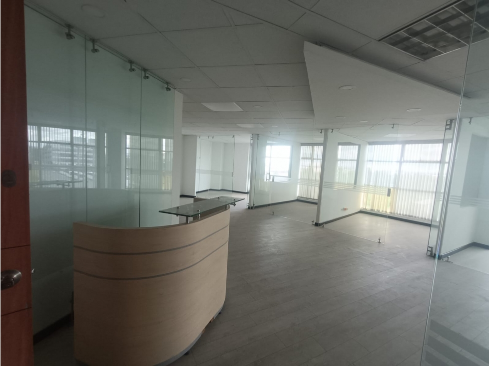 Venta de lindas oficinas en Parque Empresarial Metropolitano Siberia - 1