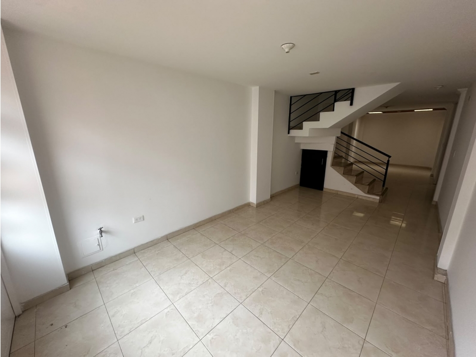 SE VENDE CASA CON GARAJE EN ZIPAQUIRÁ