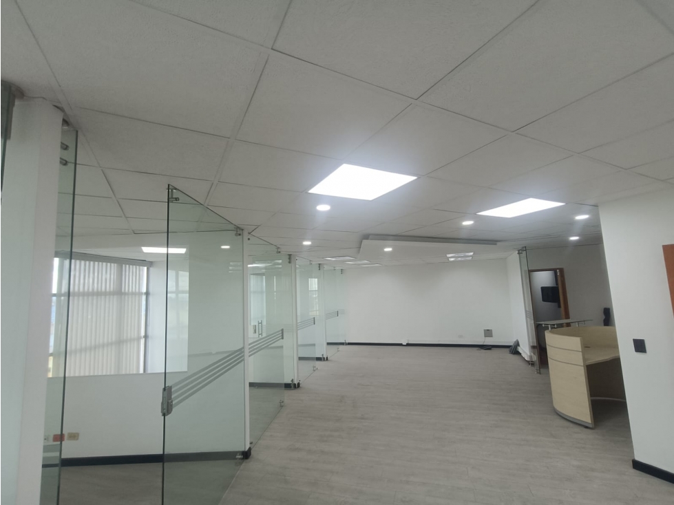 Venta de lindas oficinas en Parque Empresarial Metropolitano Siberia - 2