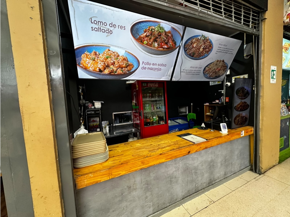 SE VENDE LOCAL EN CENTRO COMERCIAL ZIPAQUIRA - 1