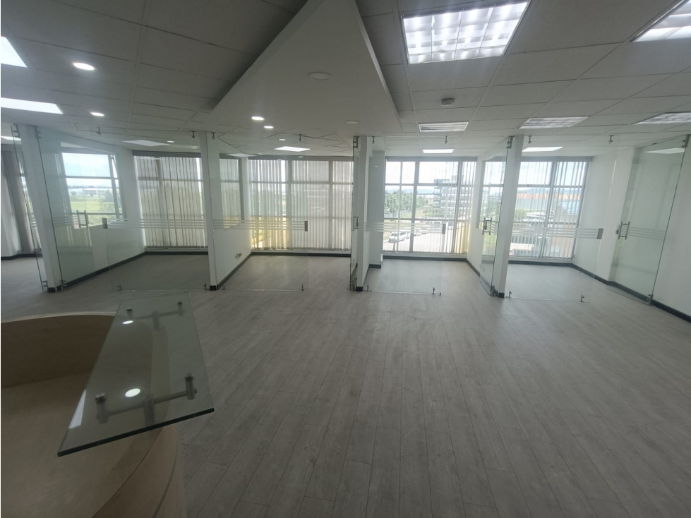 Venta de lindas oficinas en Parque Empresarial Metropolitano Siberia - 5