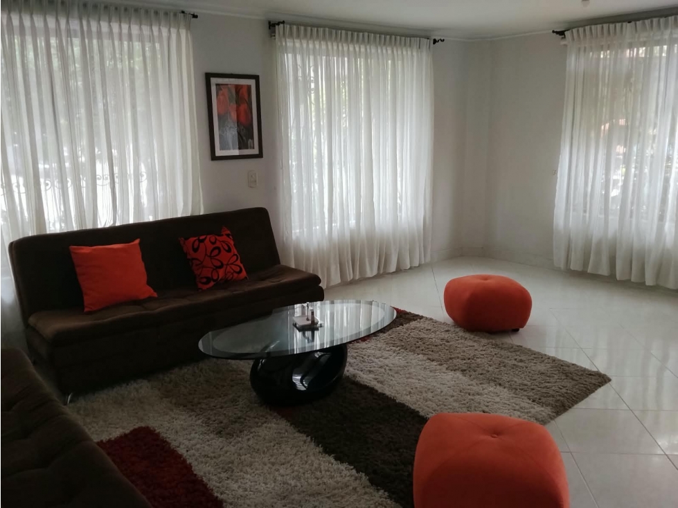 Se Vende Casa en Belen Miravalle Piso 1 con Jardin, Medellin — foto 2