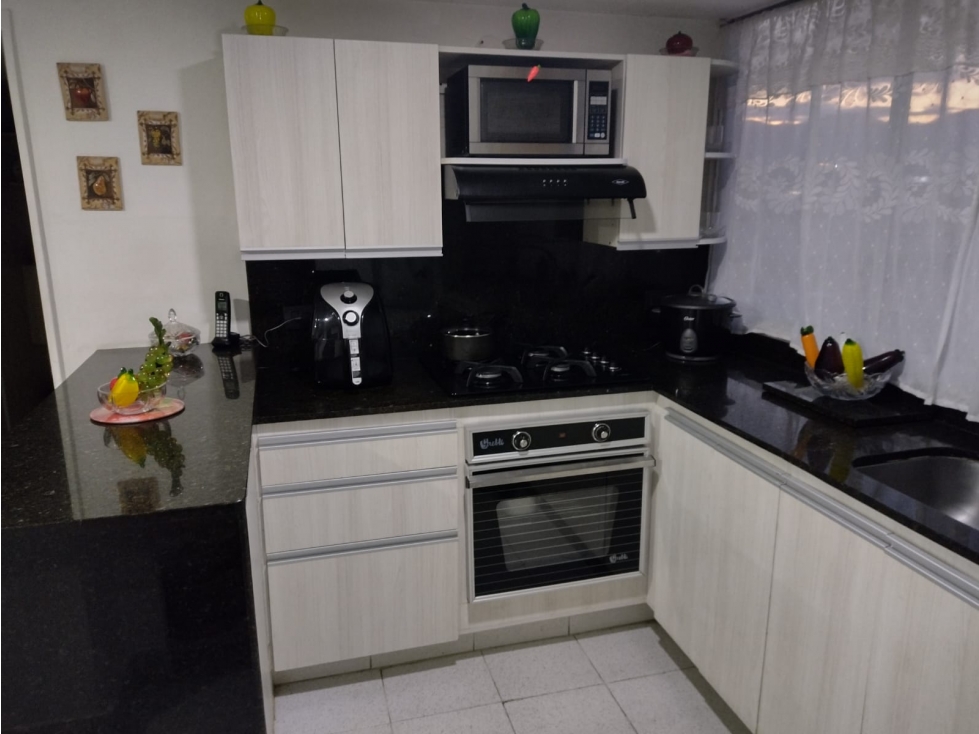APARTAMENTO EN VENTA EN BOMBONÁ MEDELLÍN, PISO 4 — foto 3