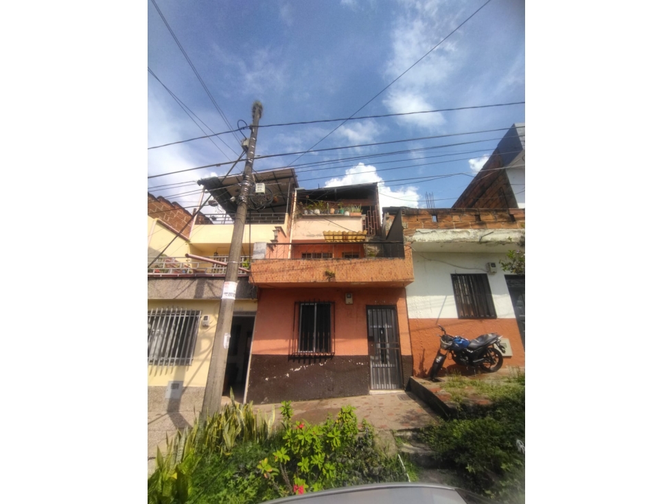DOS CASAS EN VENTA LA MILAGROSA, MEDELLIN
