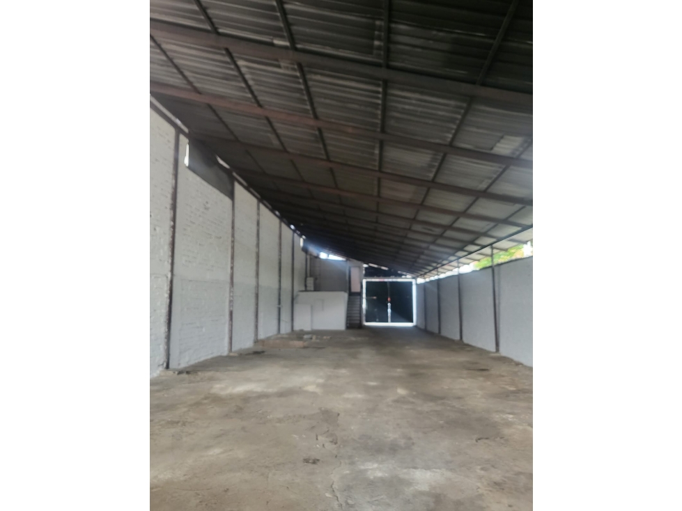 BODEGA EN VENTA EN EL CENTRO BOMBONA, MEDELLIN PISO 1 - 5