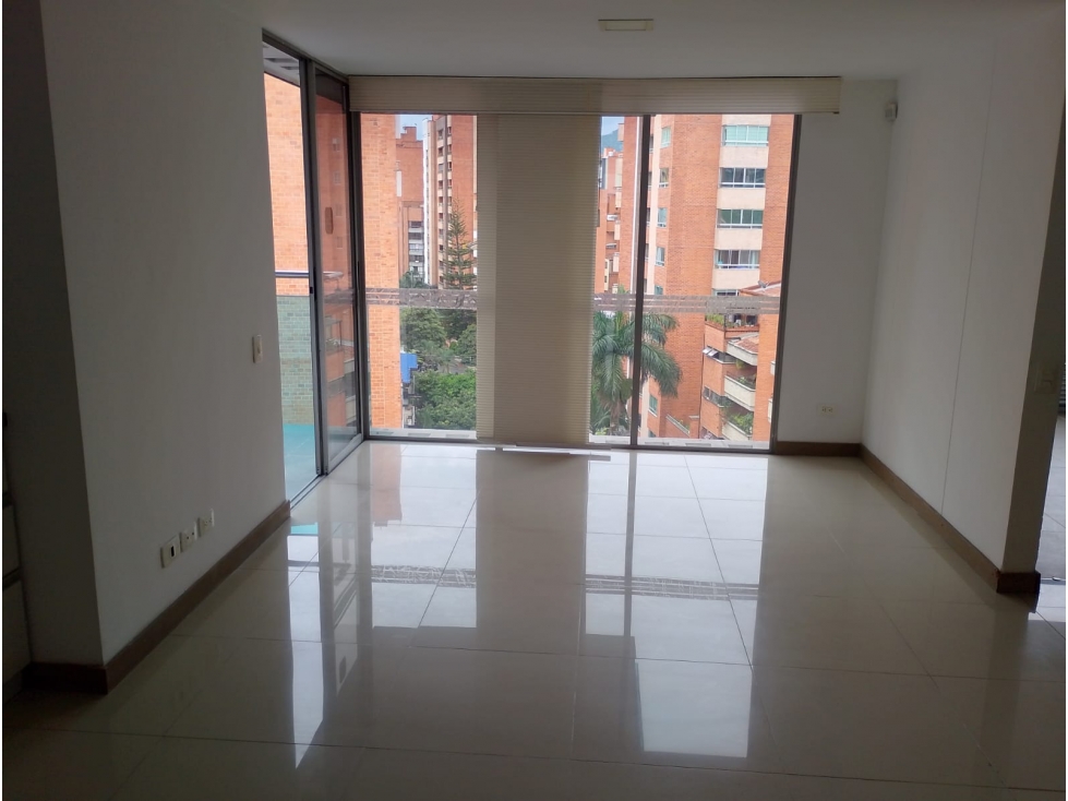 APARTAMENTO EN VENTA EN LAURELES MEDELLIN PÍSO 9 — foto 2