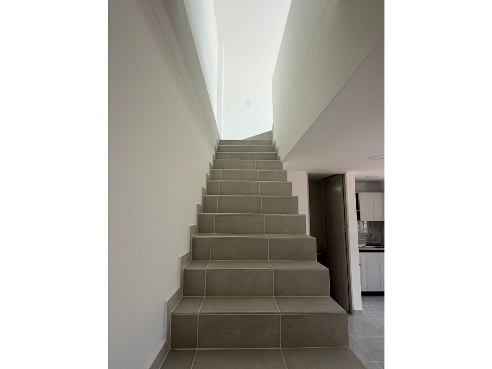 EN VENTA APARTAESTUDIO EN BUENOS AIRES, MEDELLIN PISO 5 — foto 4