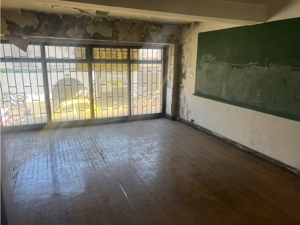 CASA LOTE EN VENTA EN PRADO CENTRO MEDELLIN TRES NIVELES — foto 4