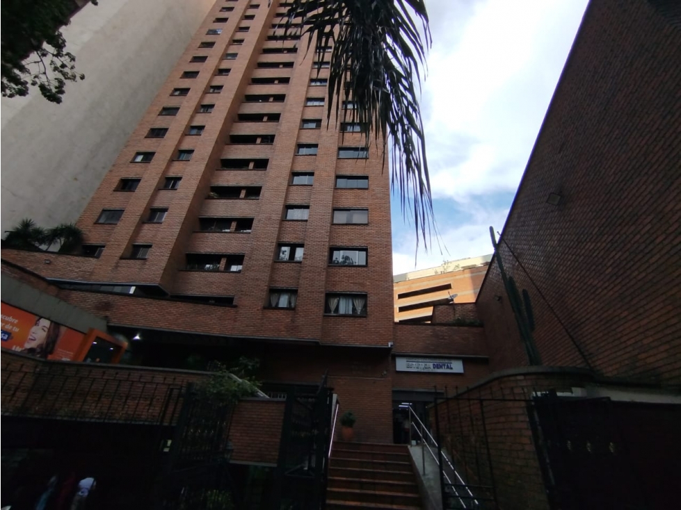 APARTAMENTO EN VENTA CENTRO MEDELLIN PISO 20 — foto 2