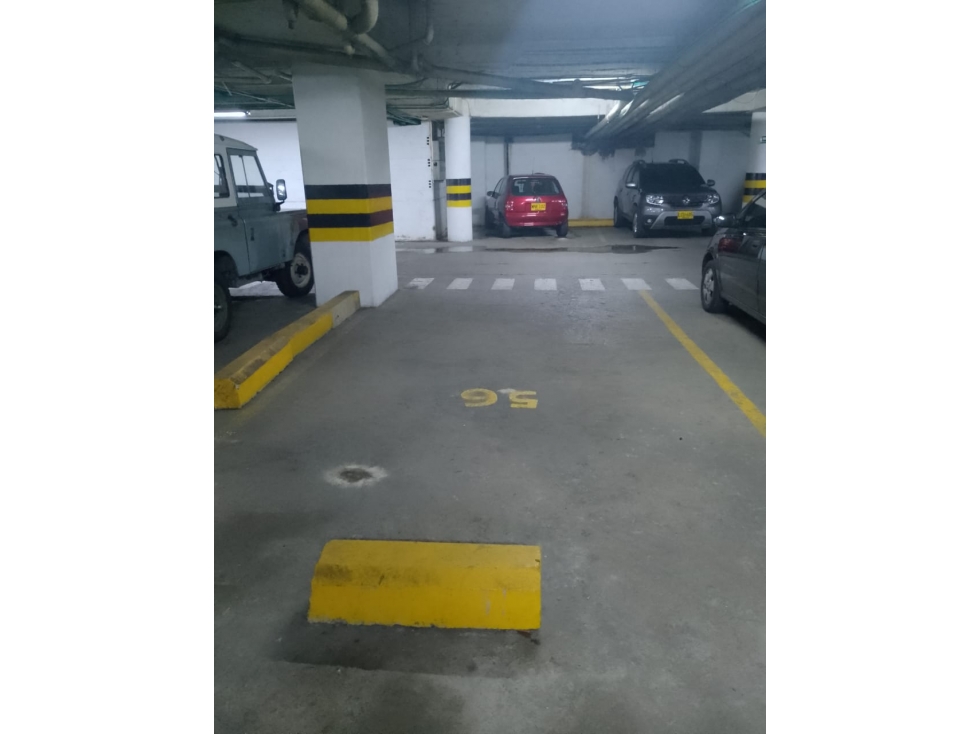 PARQUEADERO EN VENTA EN BOMBONA MEDELLIN - 1