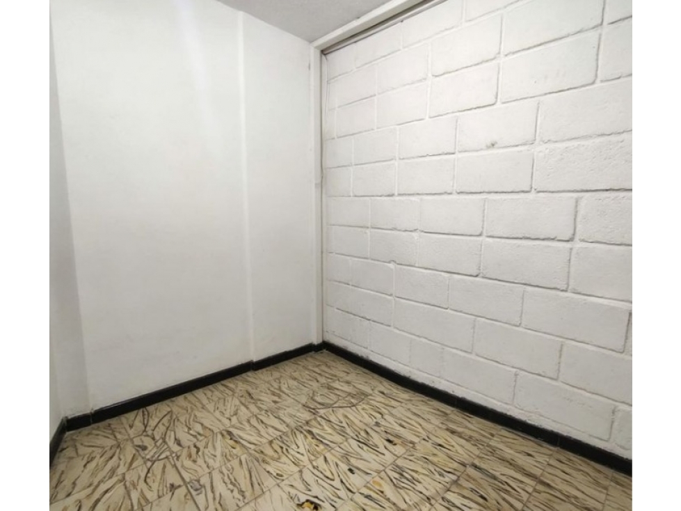 EN VENTA CASA LOTE EN BELEN SANBERNARDO, MEDELLIN PISO 1