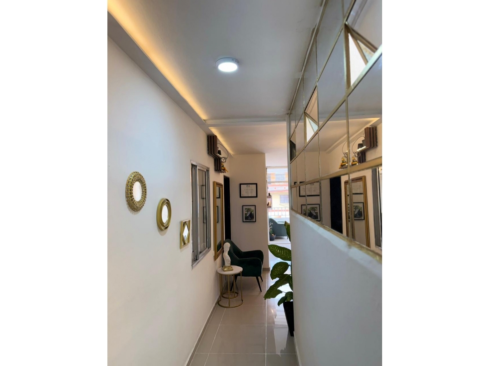 EN VENTA CASA EN CAMPO VALDEZ, MEDELLIN PISO 2 — foto 3