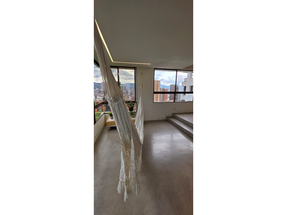 EN VENTA APARTAMENTO EN EL POBLADO, MEDELLIN