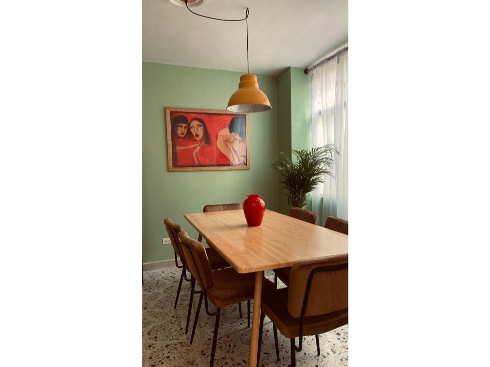 EN VENTA APARTAMENTO EN BOMBONA, MEDELLIN PISO 4
