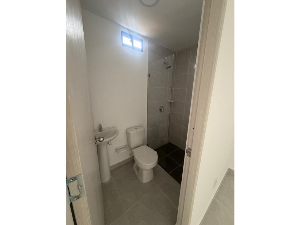 EN VENTA APARTAESTUDIO EN BUENOS AIRES, MEDELLIN PISO 3