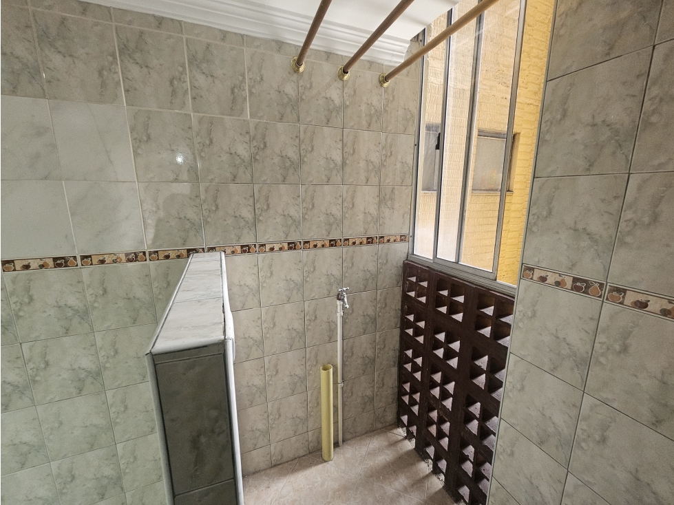EN VENTA APARTAMENTO EN PRADO CENTRO, MEDELLIN PISO 16 — foto 3