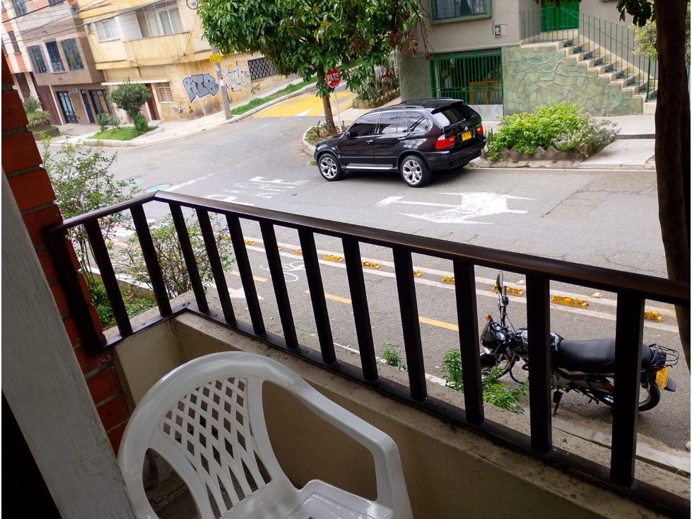 EN VENTA APARTAMENTO EN BOSTON, MEDELLIN PISO 2 — foto 2