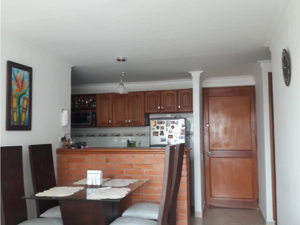 EN VENTA APARTAMENTO EN LOMA DEL INDIO , MEDELLIN PISO 4 — foto 2