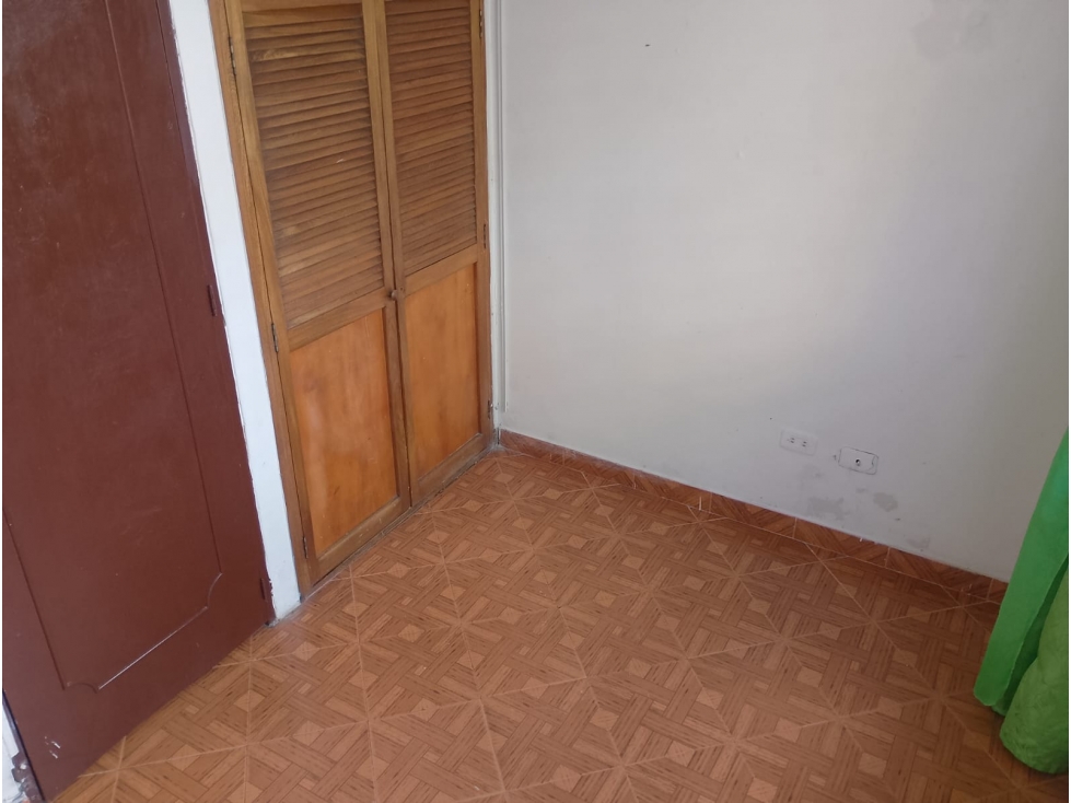 CASA EN VENTA EN SALVADOR MEDELLIN TRES NIVELES — foto 5