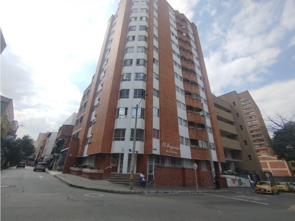 APARTAMENTO EN VENTA EN BOSTON ,MEDELLIN PISO 4