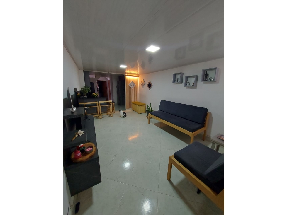 EN VENTA CASA EN BUENOS AIRES. MEDELLIN DE 3 NIVELES — foto 4