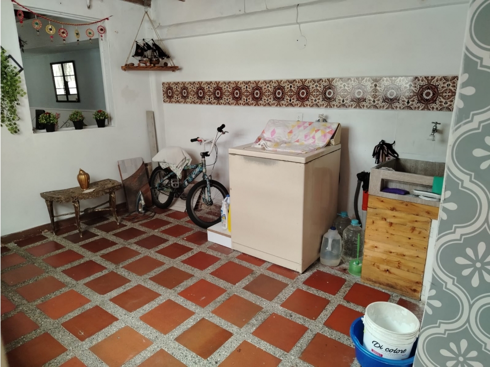 EN VENTA CASA EN BUENOS AIRES, MEDELLIN PISO 4 — foto 4