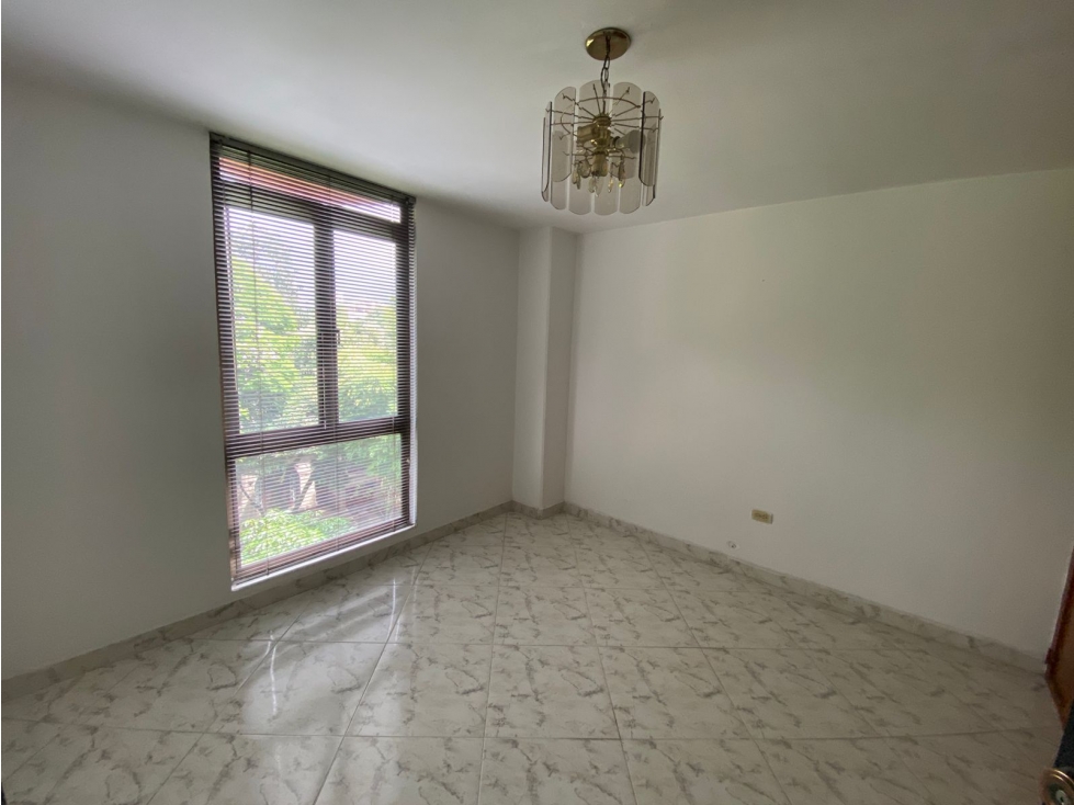 APARTAMENTO EN VENTA EN PRADO, MEDELLIN PISO 4 — foto 3