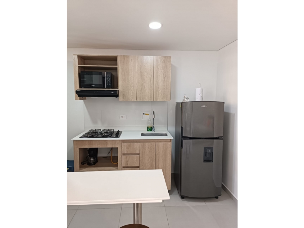 APARTAESTUDIO EN VENTA EN BOMBONA MEDELLIN PISO 10 — foto 2