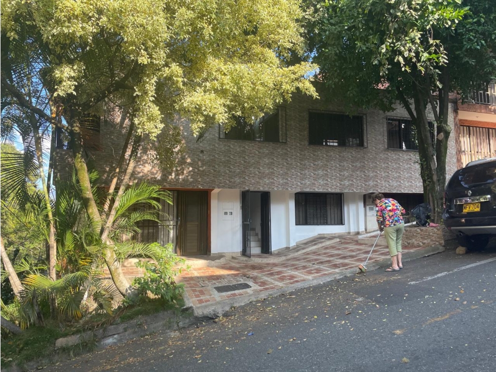 EN VENTA CASA EN BELEN , ATIOQUIA PISO 2