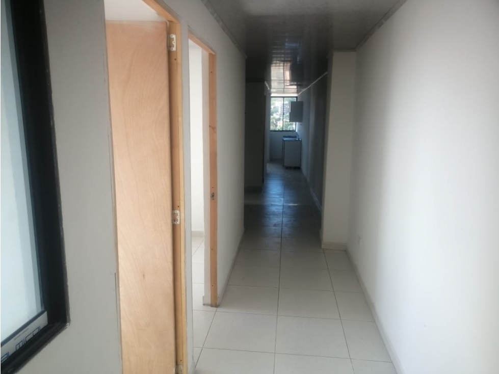 EN ARRIENDO APARATAMENTO EN BUENOS AIRES, MEDELLIN PISO 5