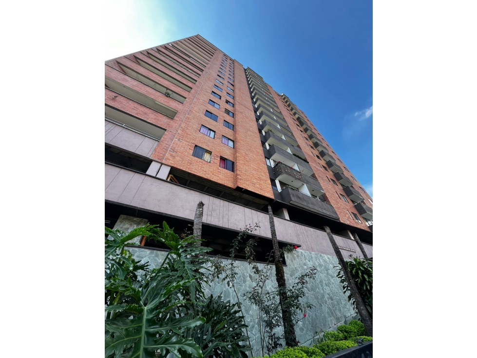 EN VENTA APARTAMENTO EN ITAGUI PISO 8