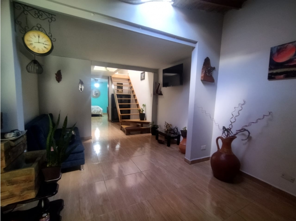 CASAS EN VENTA EN BARRIO SAN DIEGO, MEDELLIN PISO 3 Y 4
