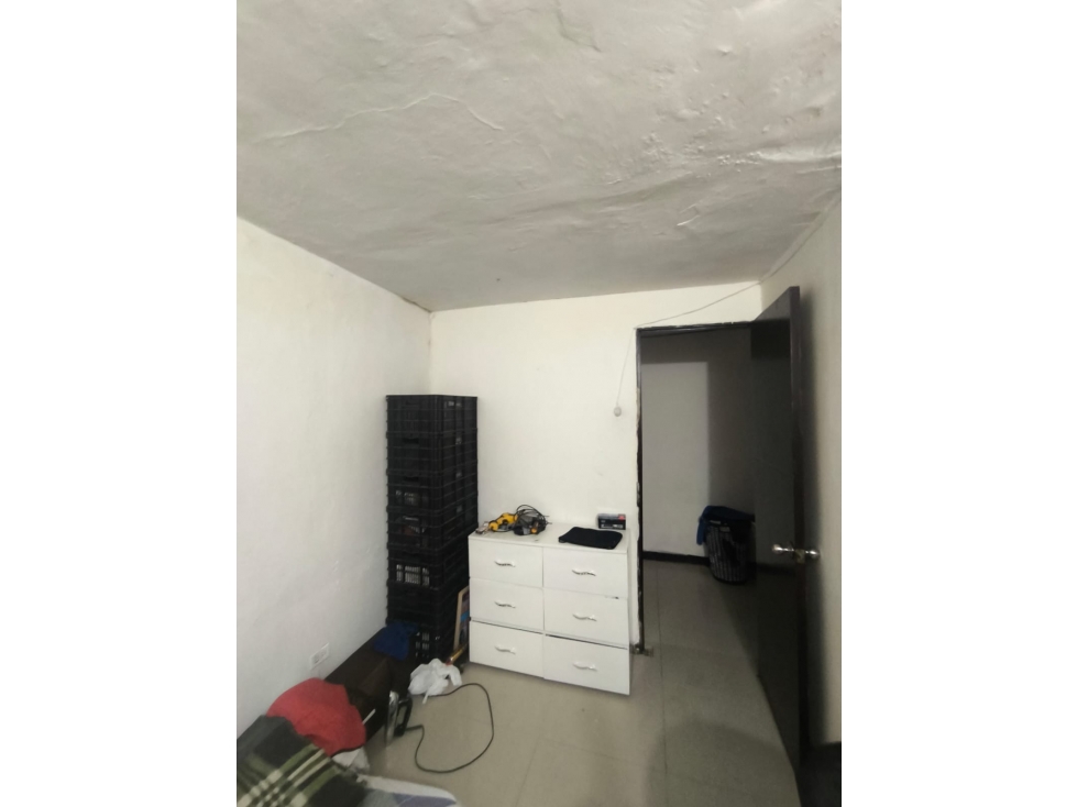 APARTAMENTO EN VENTA EN LA MILAGROSA, MEDELLIN. PISO 3 — foto 2
