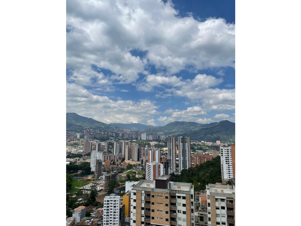 APARTAMENTO EN VENTA EN SABANETA, ANTIOQUIA. PISO 31 — foto 2