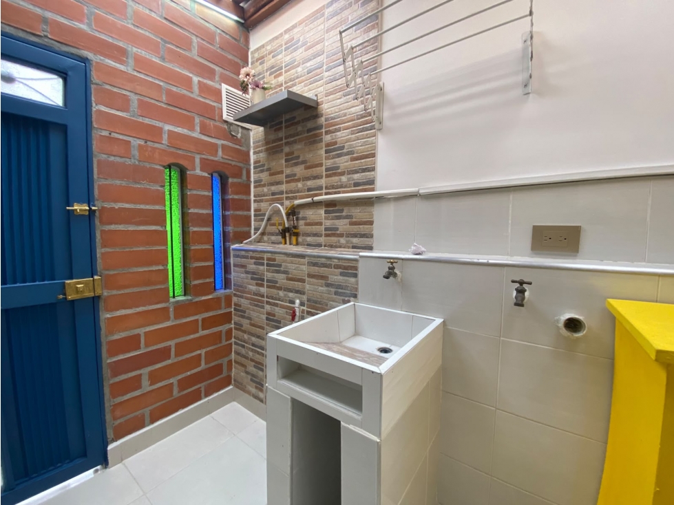 Apartaestudio en arriendo en San German Medellín — foto 3