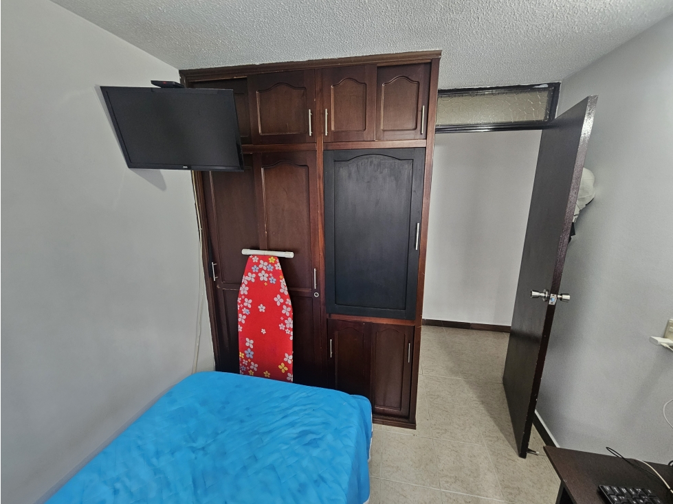 APARTAMENTO EN VENTA BUENOS AIRES MEDELLIN SEMISOTANO — foto 4