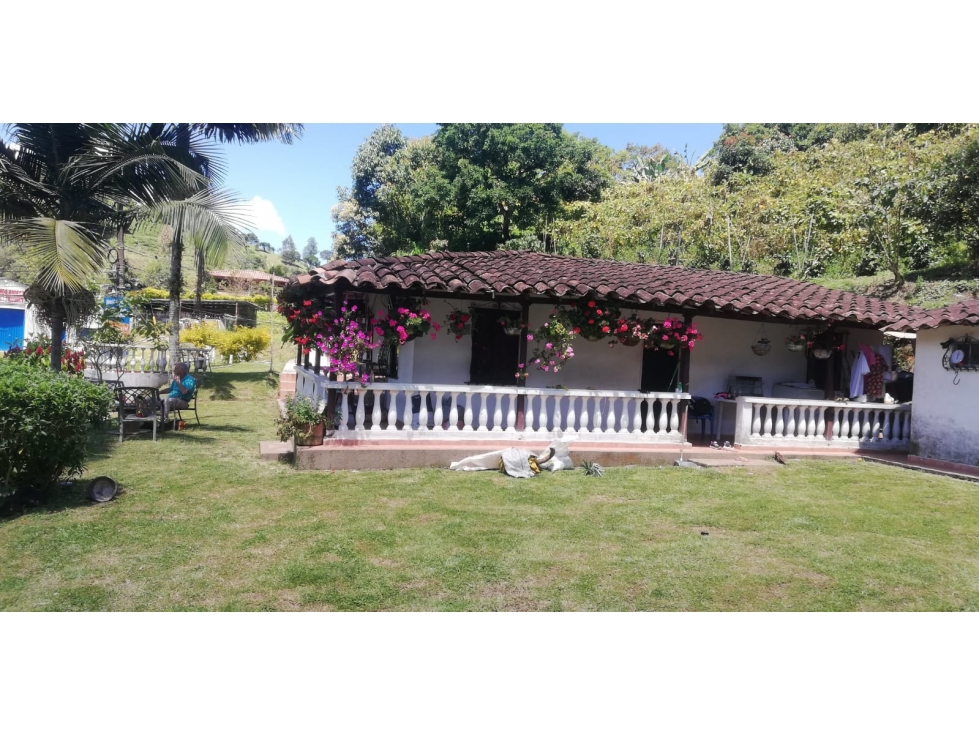 CASA FINCA EN EL ANTIOQUIA PEÑOL GUAMITO — foto 3