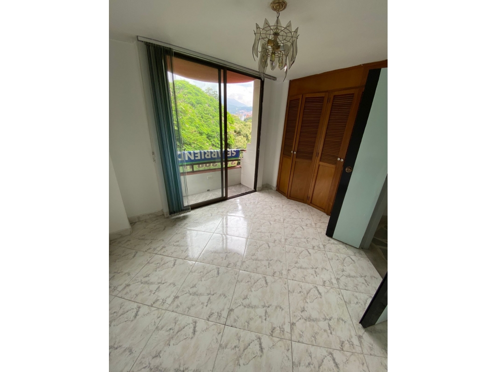 APARTAMENTO EN VENTA EN PRADO, MEDELLIN PISO 4 — foto 2