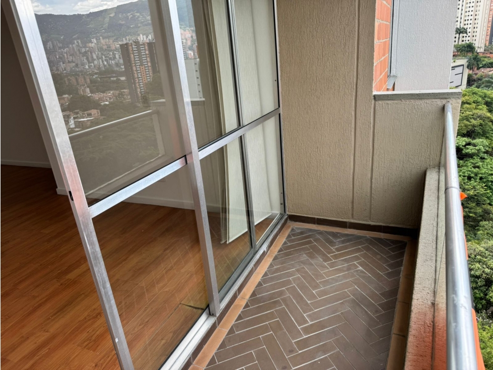 EN VENTA APARTAMENTO EN BELEN LOMA DE LOS BERNAL, MEDELLIN PISO 15 — foto 2